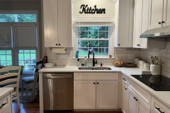 1_Refinish-Cabinets-4.jpg
